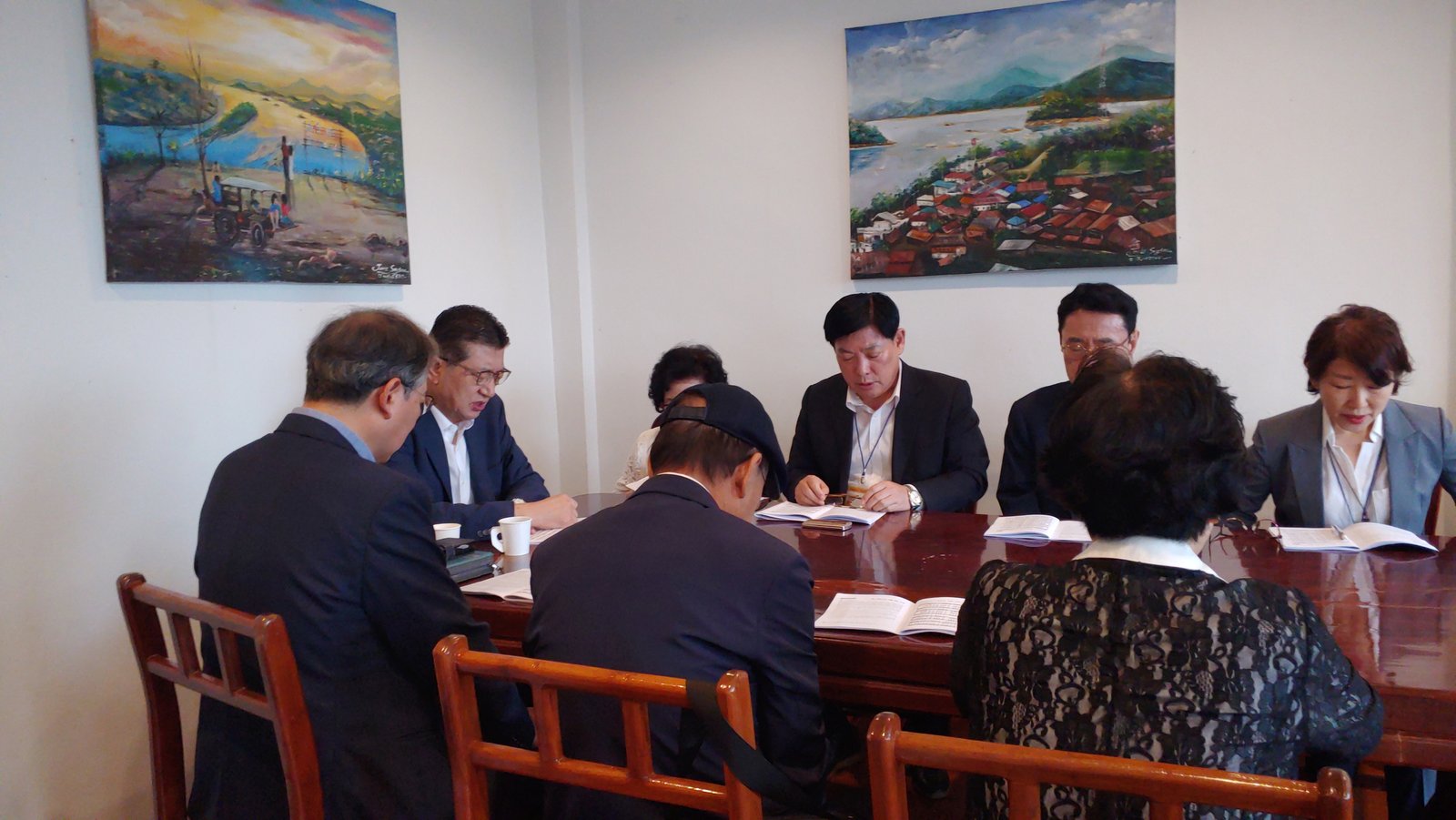 [크기변환]1-박촘호텔 아침 기도회1[크기변환].jpg