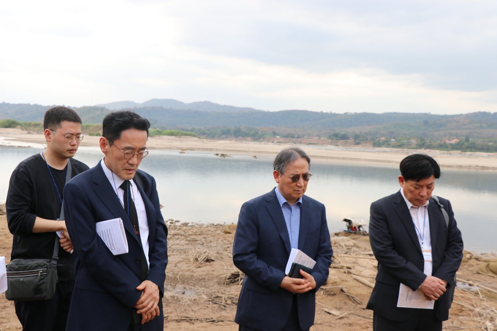 [크기변환]7-강가 기도회2[크기변환].JPG