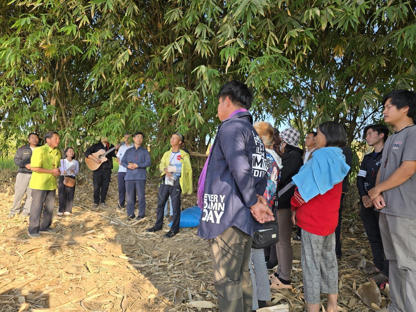 20250113_기도회 뜨라이롱목사 기도[크기변환].jpg