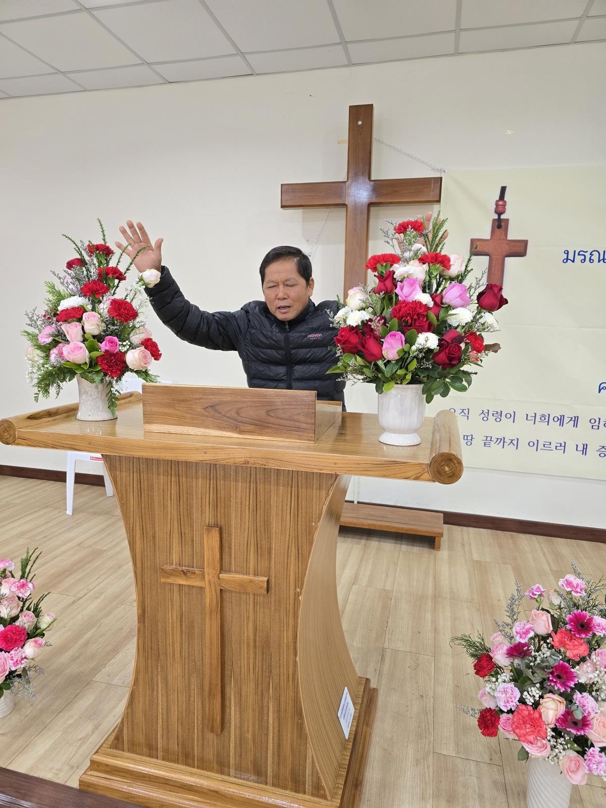 20250114_새벽예배 뜨라이롱 축도[크기변환].jpg